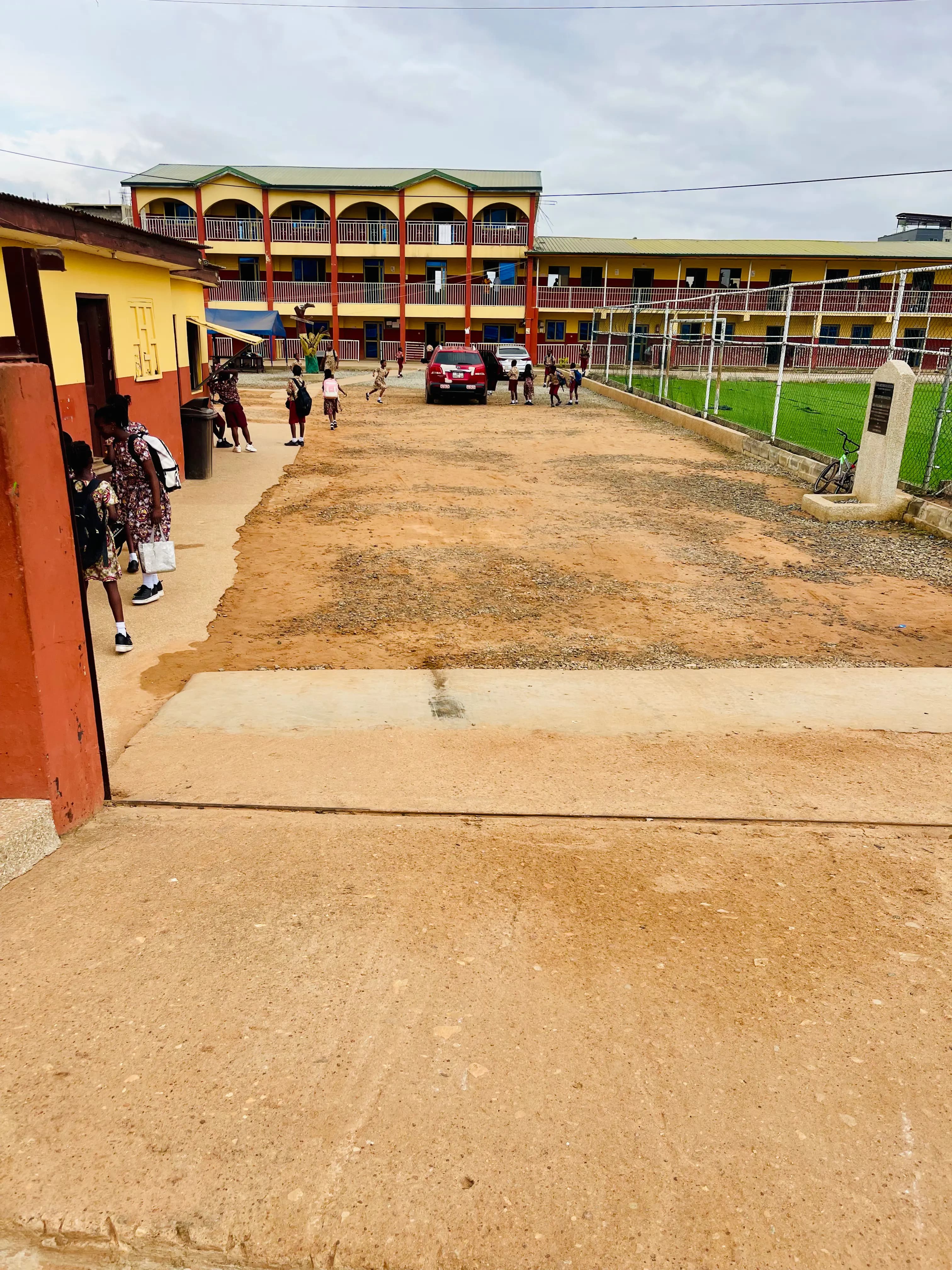 BOUTIQUE SCHOOL